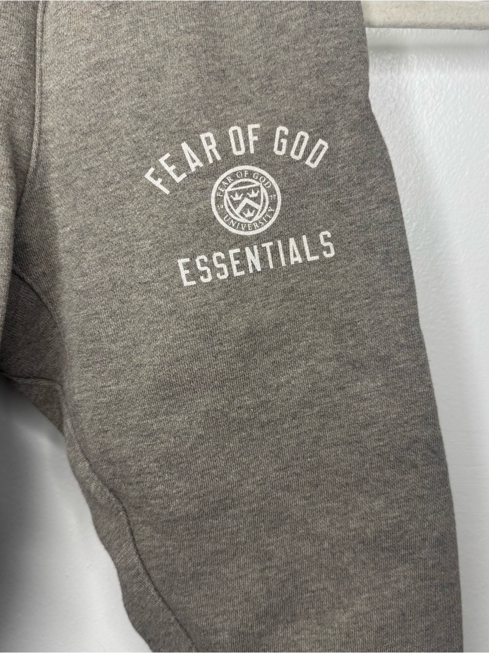 Kids Toddler Essentials Fear of God Classic Fleece Sweatpants Heather Grey 2/3 - Picture 5 of 10